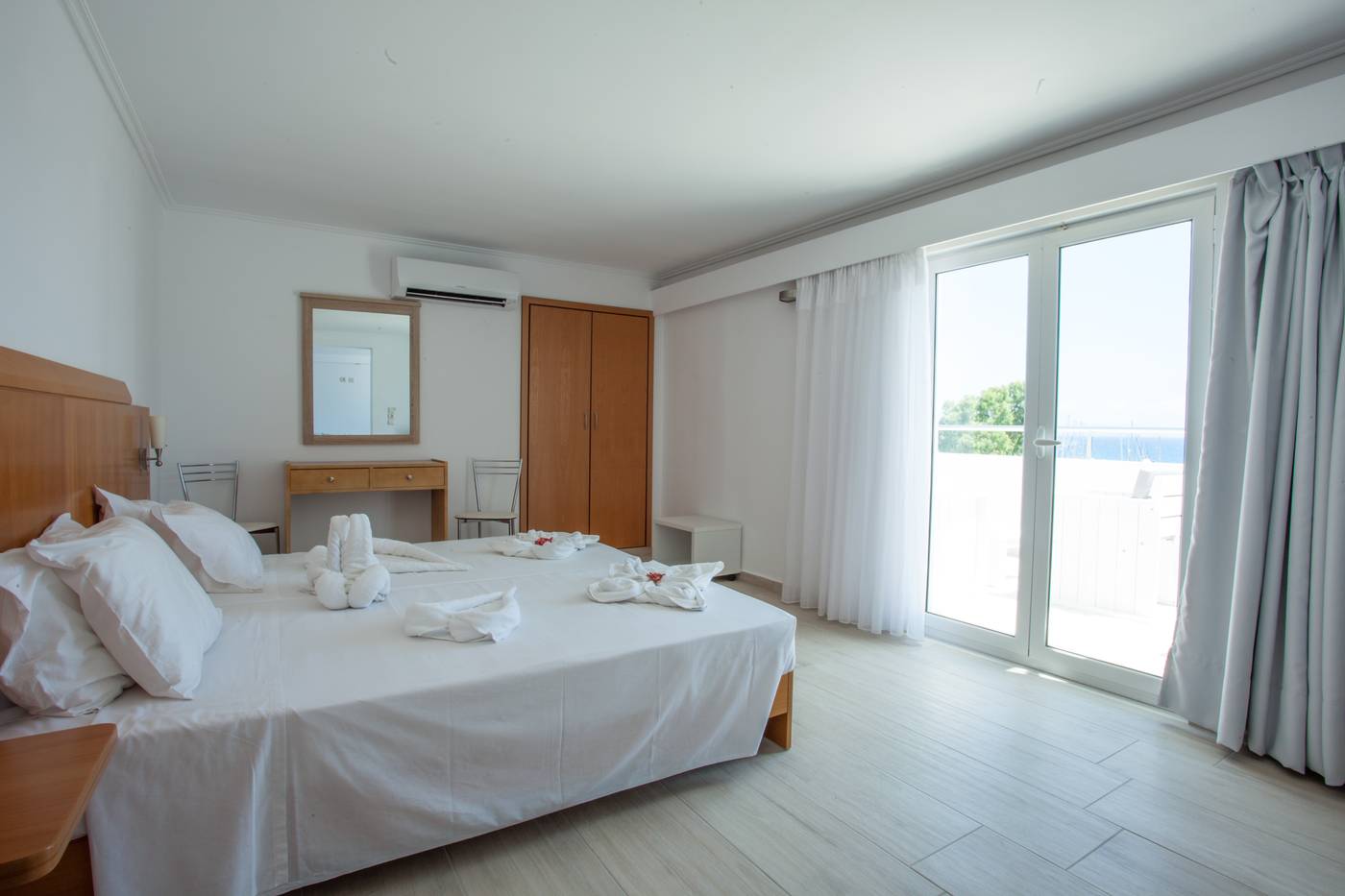 Kos-Bay-Room-6