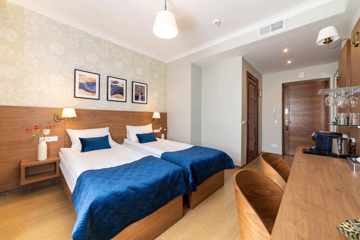 Portal-House-Apartments-Room-5