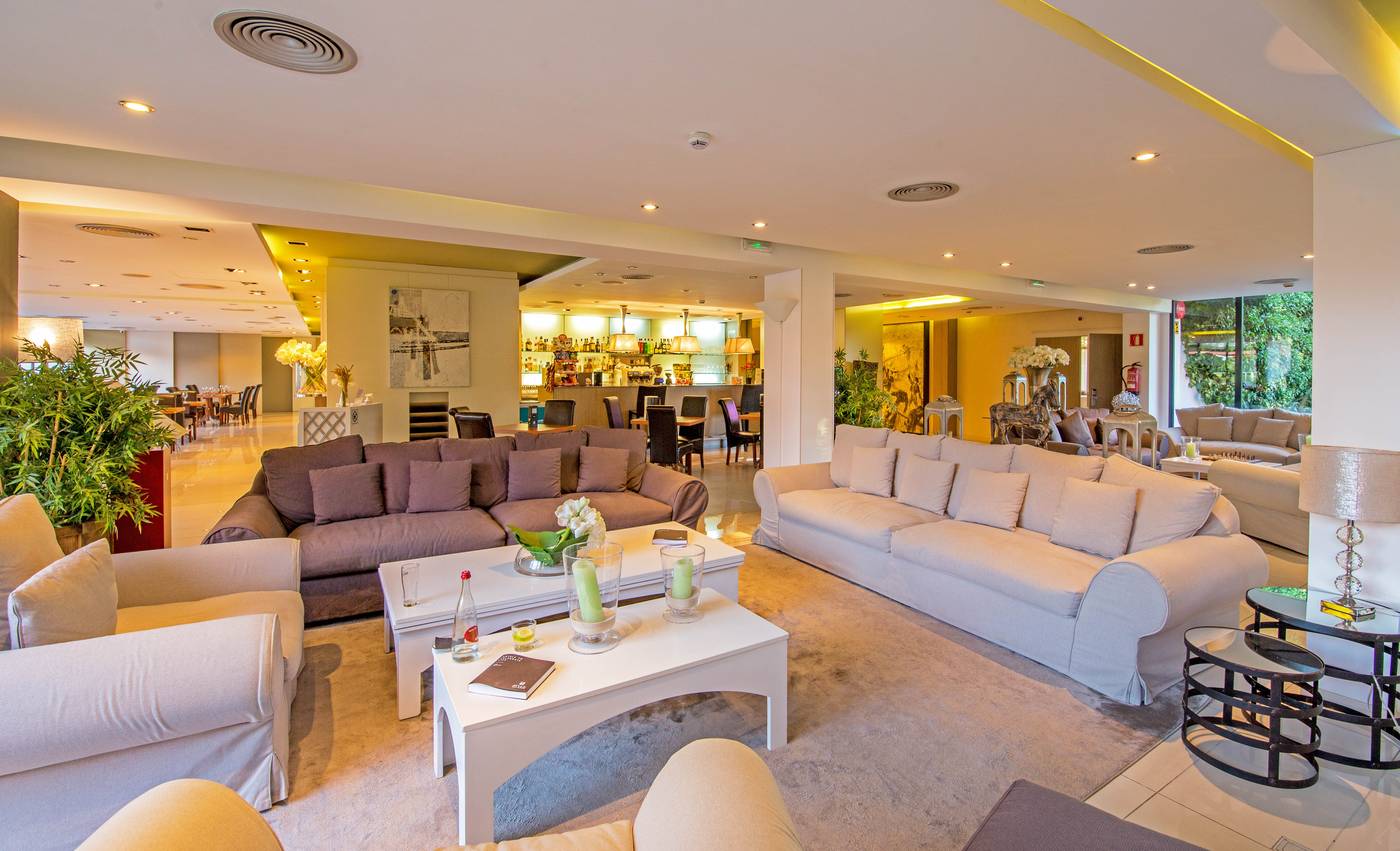 Eden-Park-Lobby-46