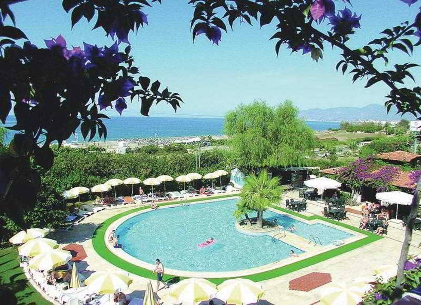 Club-Hotel-Titan-Pool-8