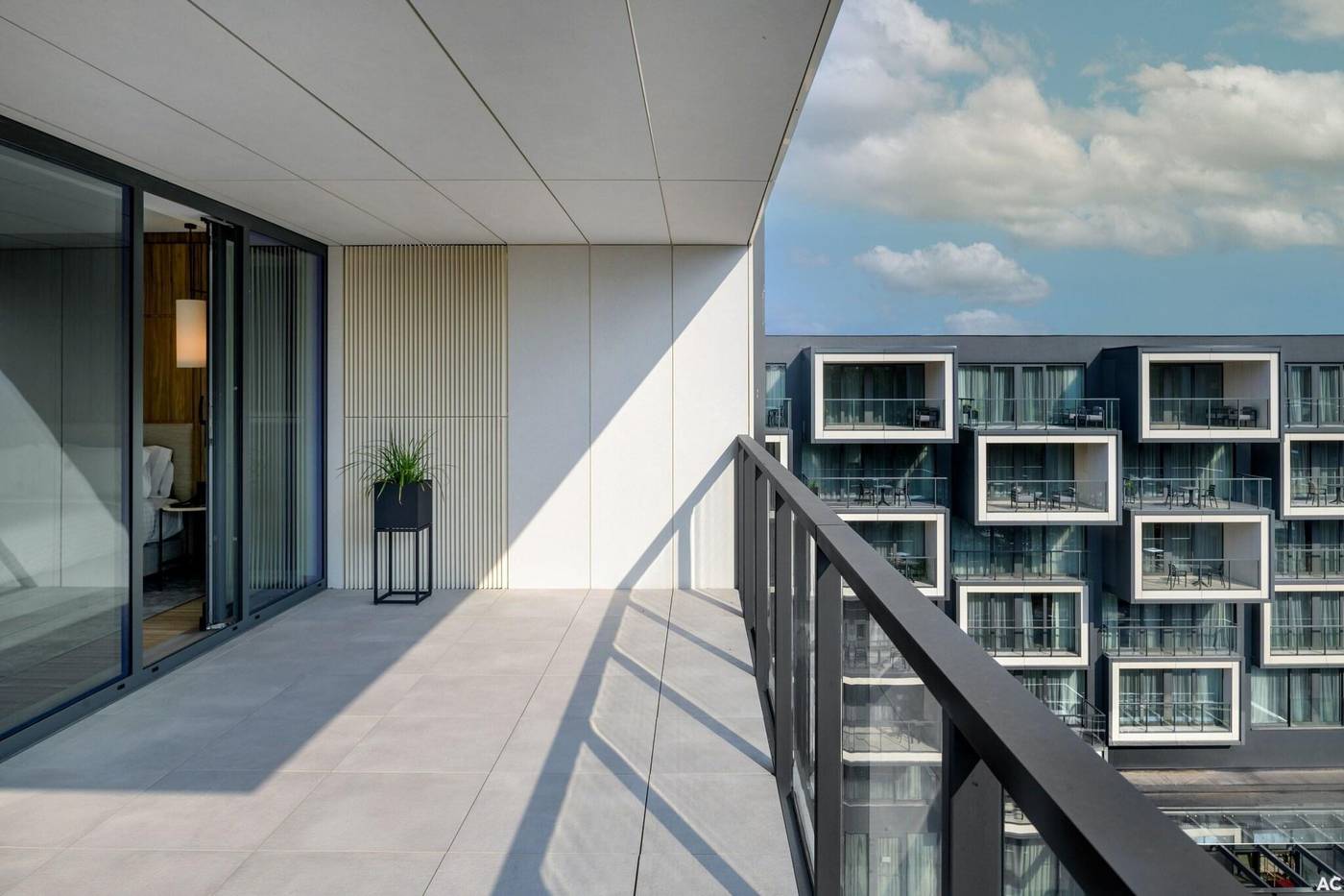 AC-Hotel-by-Marriott-Krakow-Room-7