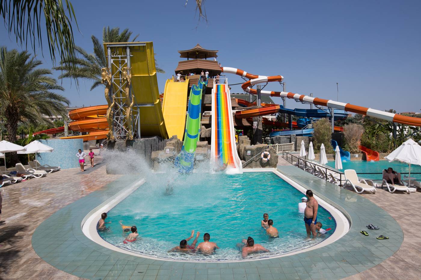 Royal-Taj-Mahal-Pool-15