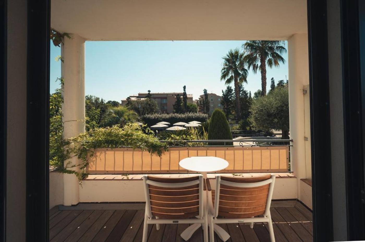 Hotel-Le-Catalogne-Room-19