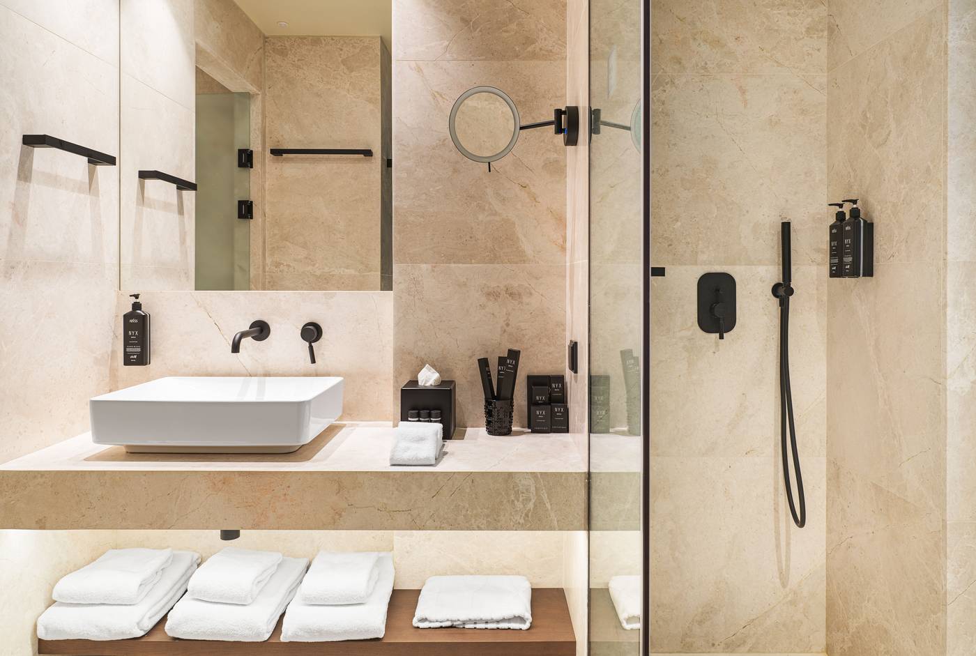 NYX-Esperia-Palace-Athens-by-Leonardo-Hotels-Room-73