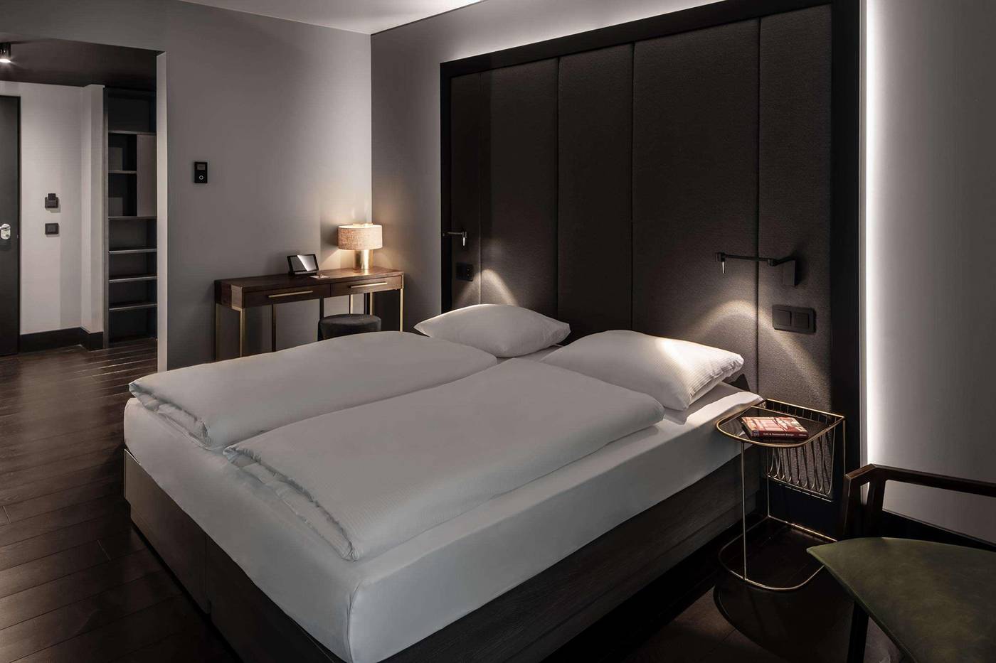 Hotel-Amano-East-Side-Room-14