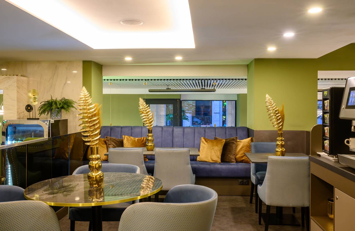 Leonardo-Boutique-Hotel-Budapest-M-Square-Lobby-2