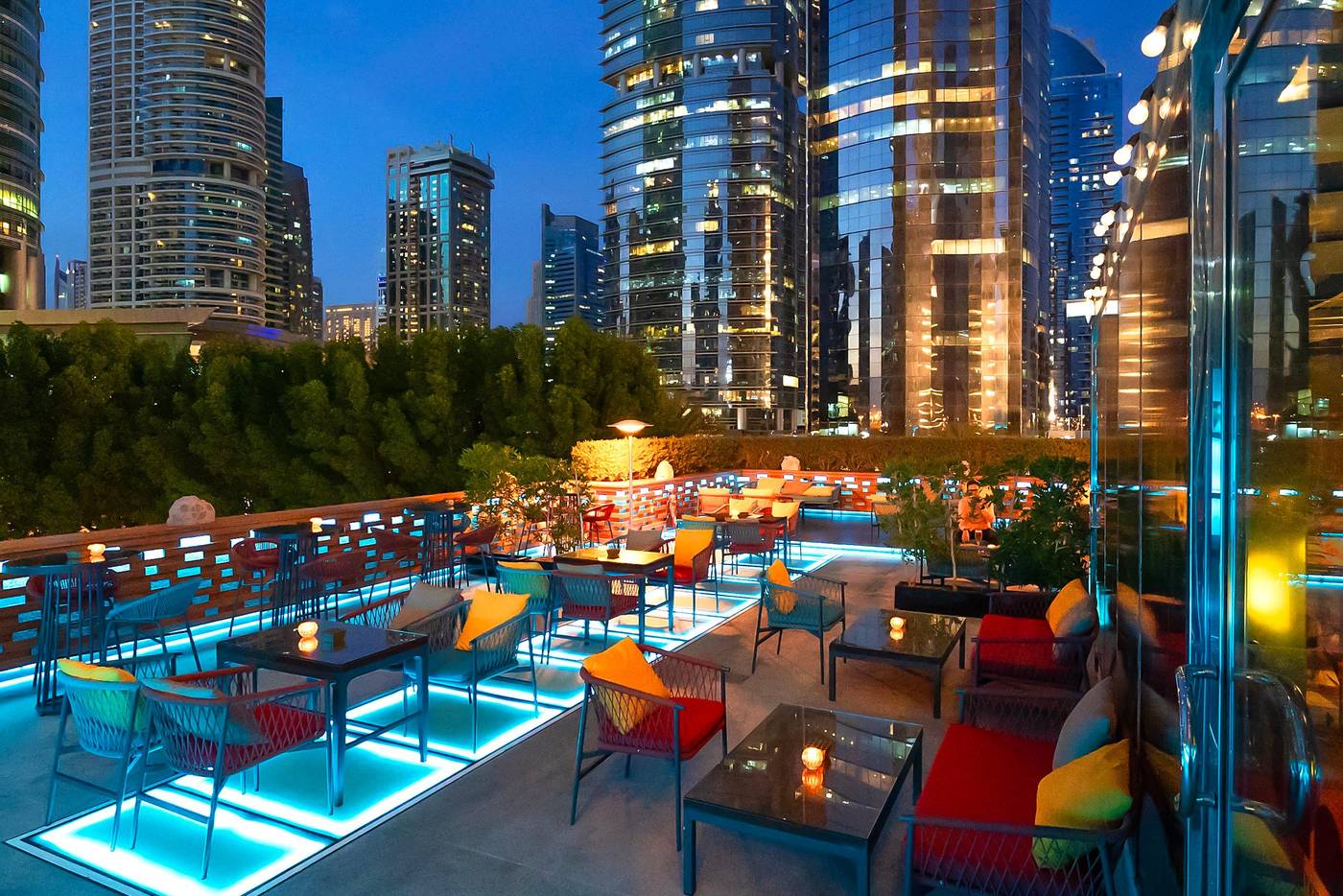 Bonnington-Jumeirah-Lakes-Towers-Restaurant-8
