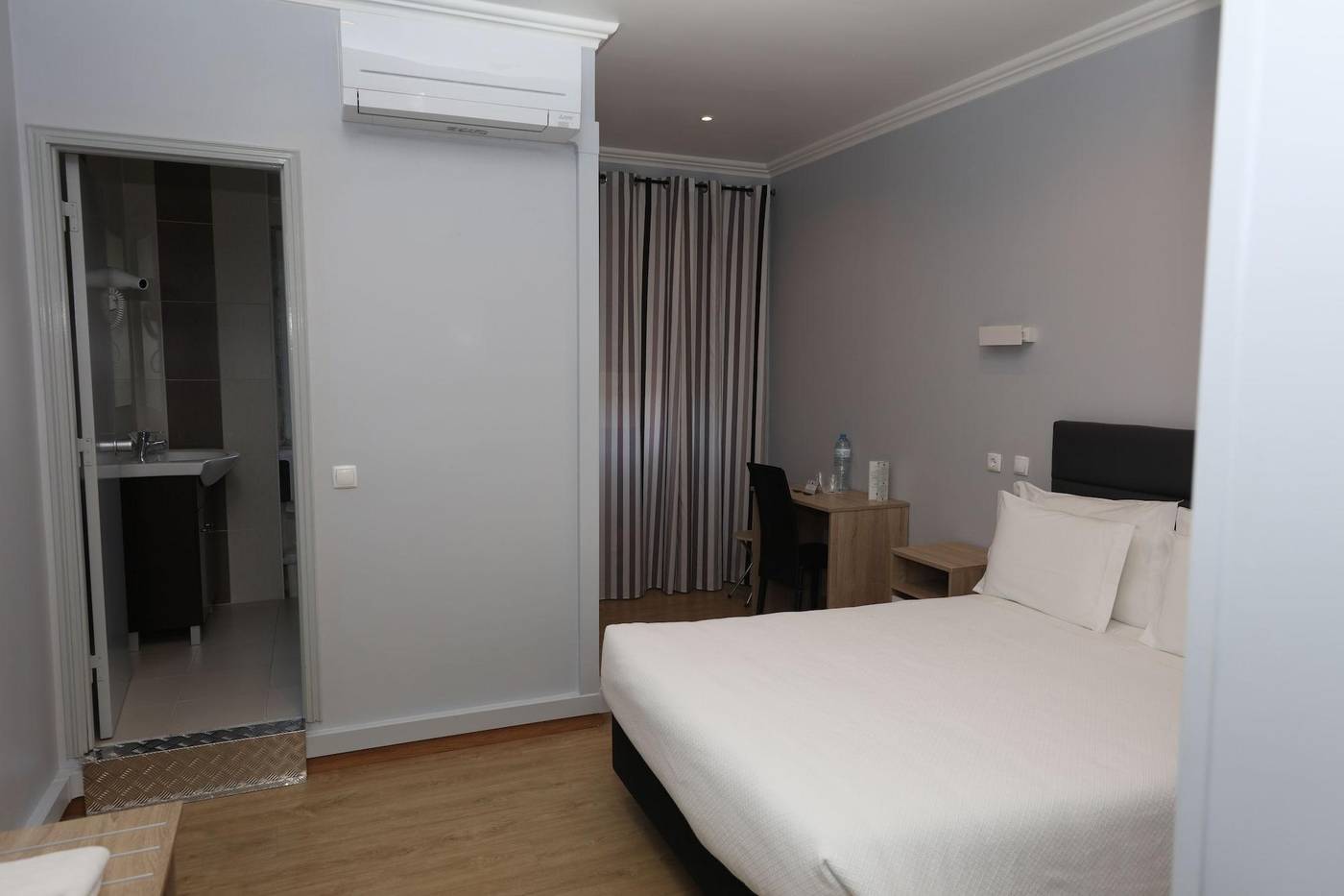 O-El-trico-Guesthouse-Room-15