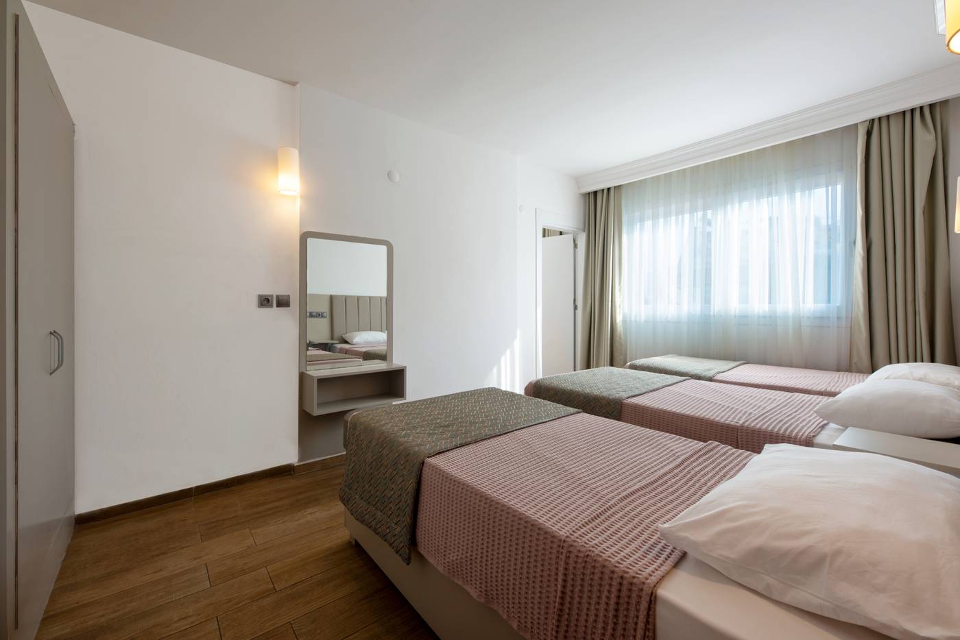 Golden-Orange-Apart-Hotel-Room-16