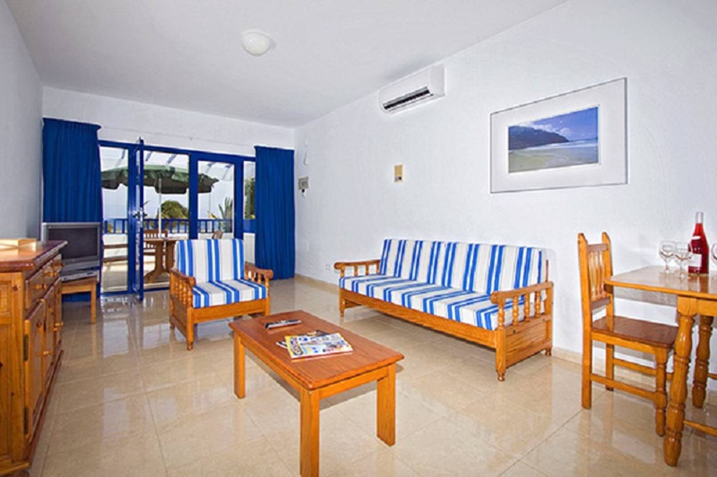 Club-Pocillos-Apartments-Room-16