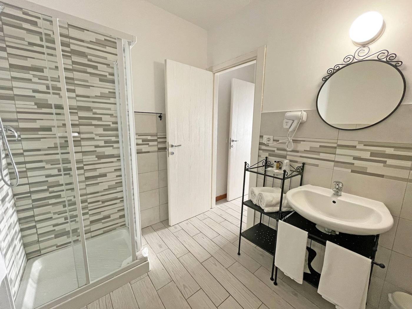 La-Loggia-Villa-Gloria-Room-39