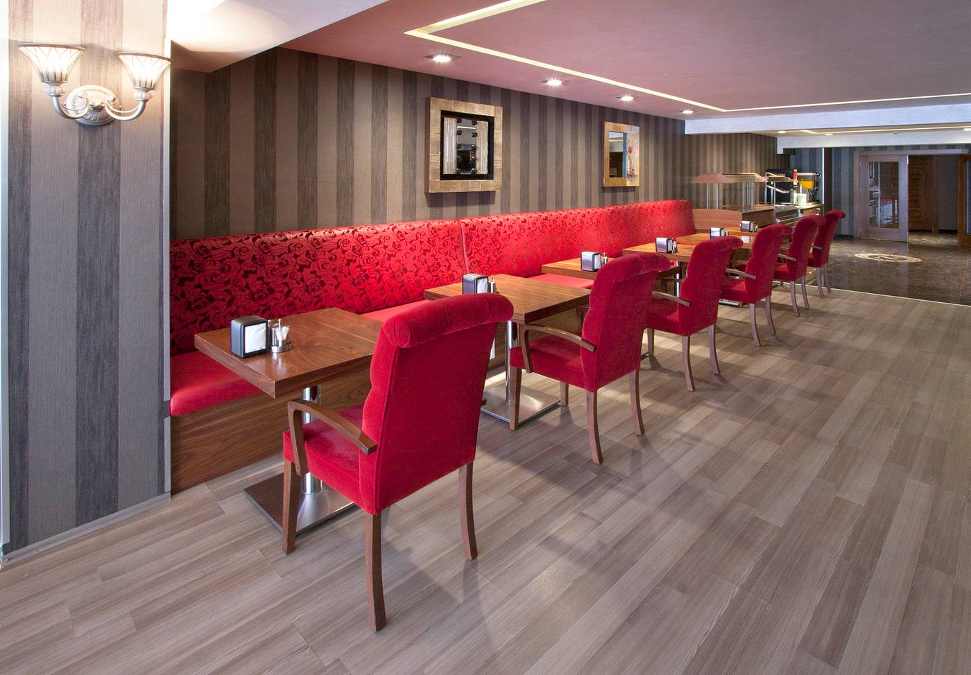 Nanda-Hotel-Restaurant-9