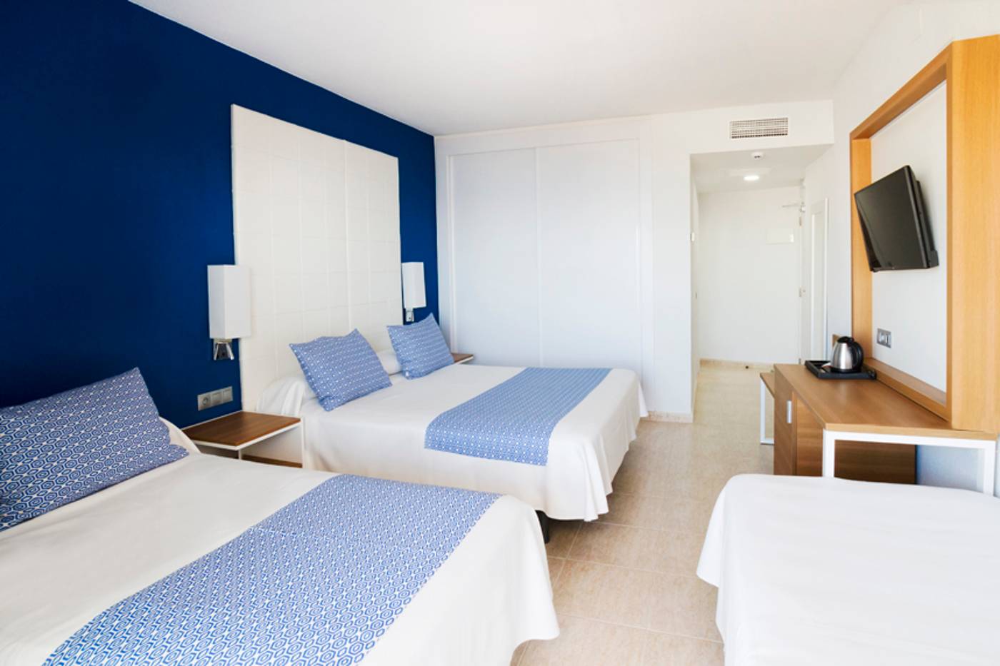 Ibersol-Torremolinos-Beach-Room-16