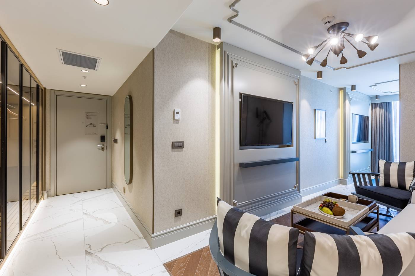 Stayso-The-House-Hotel-Room-39