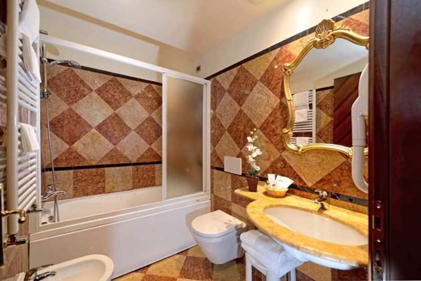 Citta-Di-Milano-Room-12