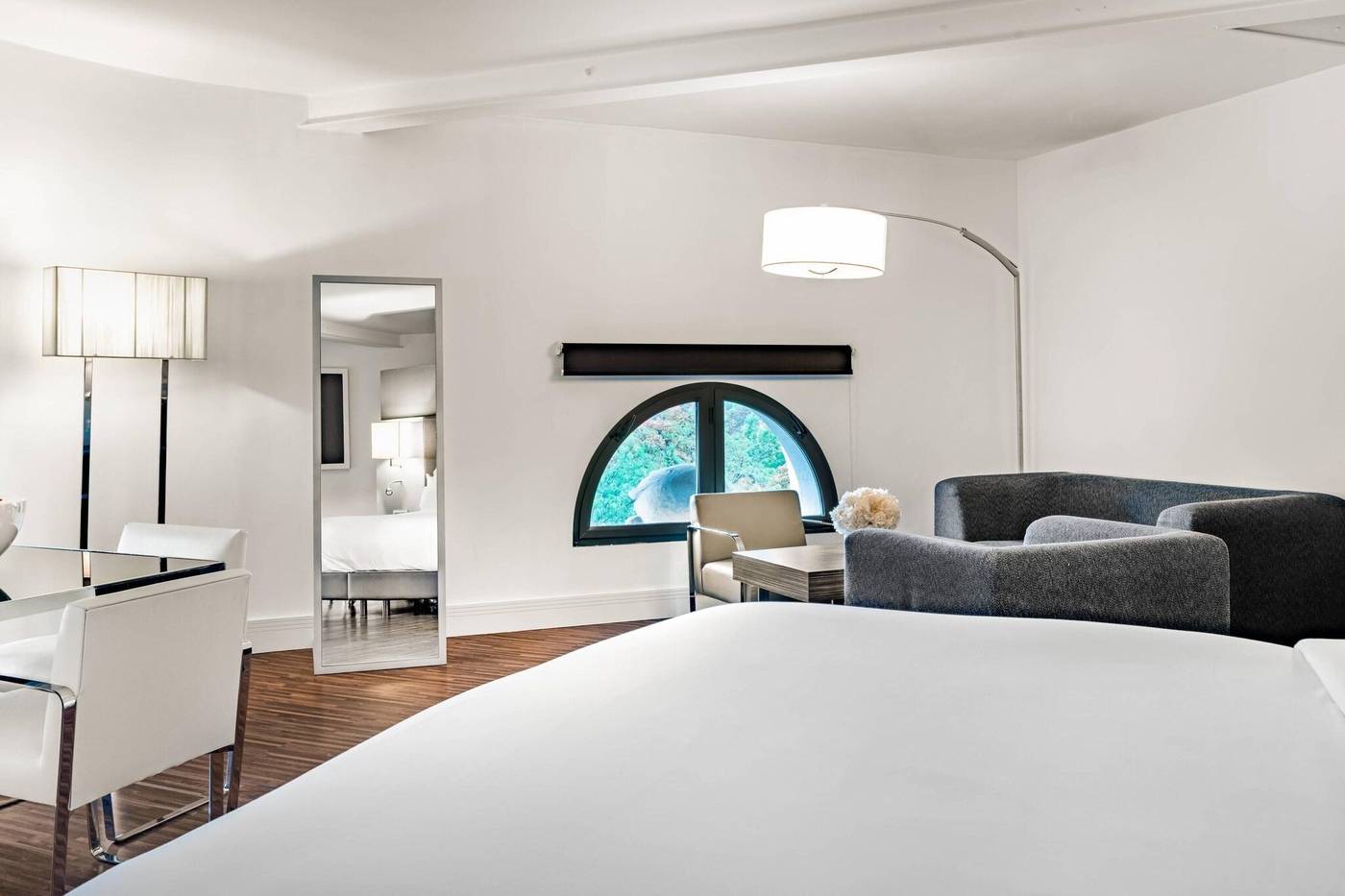 AC-Hotel-Palacio-del-Retiro-Autograph-Collection-Room-51