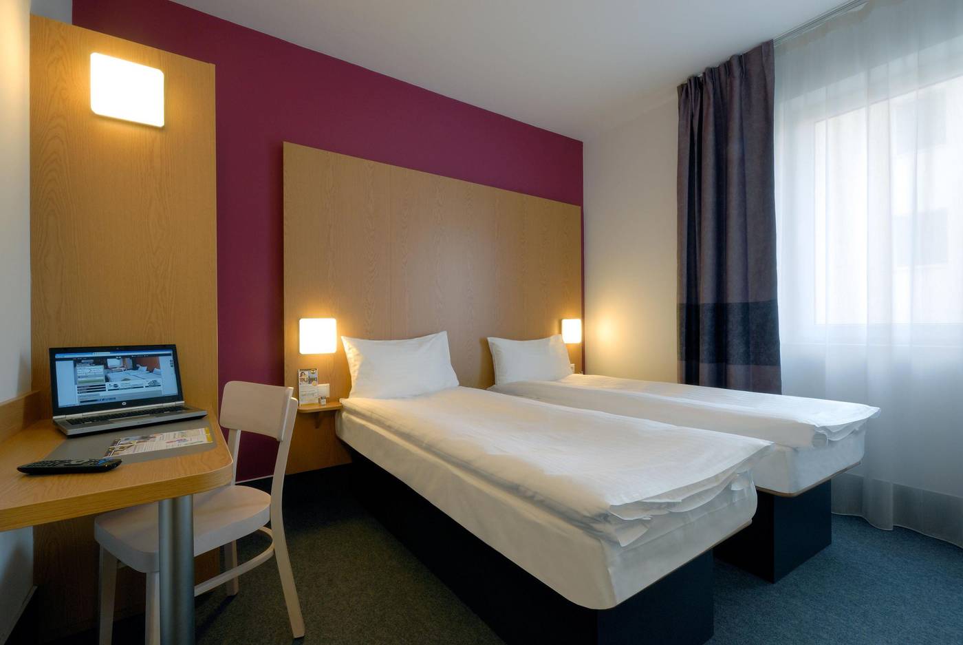 B-B-Hotel-Prague-City-Room-7