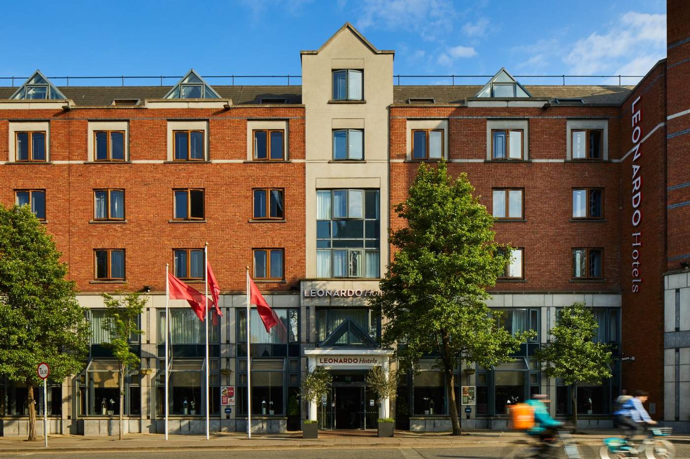 Leonardo-Hotel-Dublin-Christchurch---Jurys-Inn-General-view-1