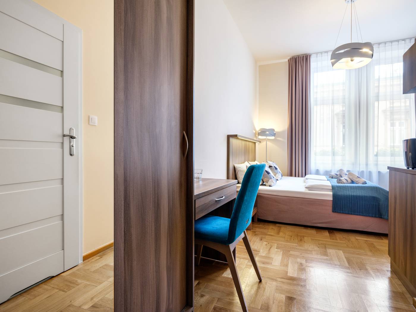 Kosmopolita-Rooms---Apartments-Room-35