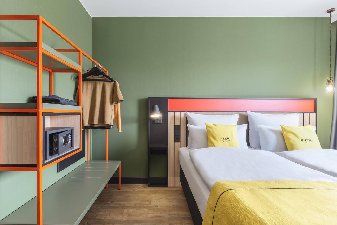 Holiday-Inn---The-Niu--Amity-Potsdam-Room-5