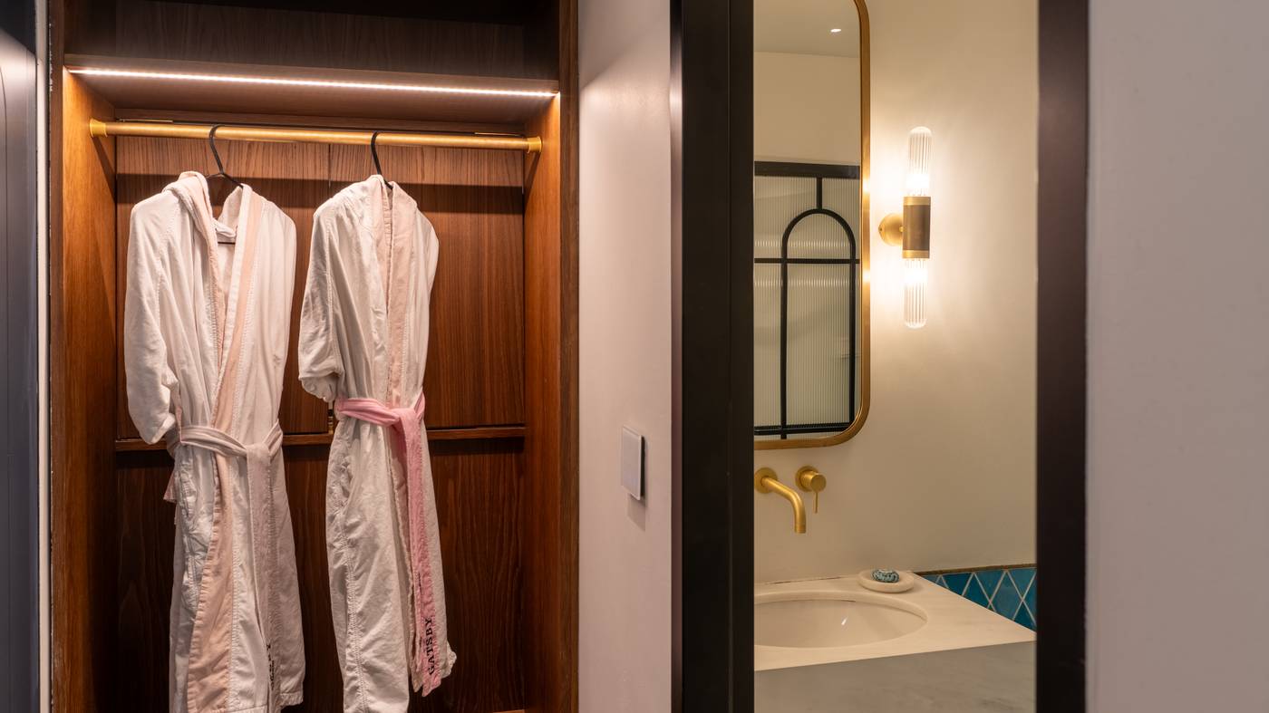 Gatsby-Athens-Room-32