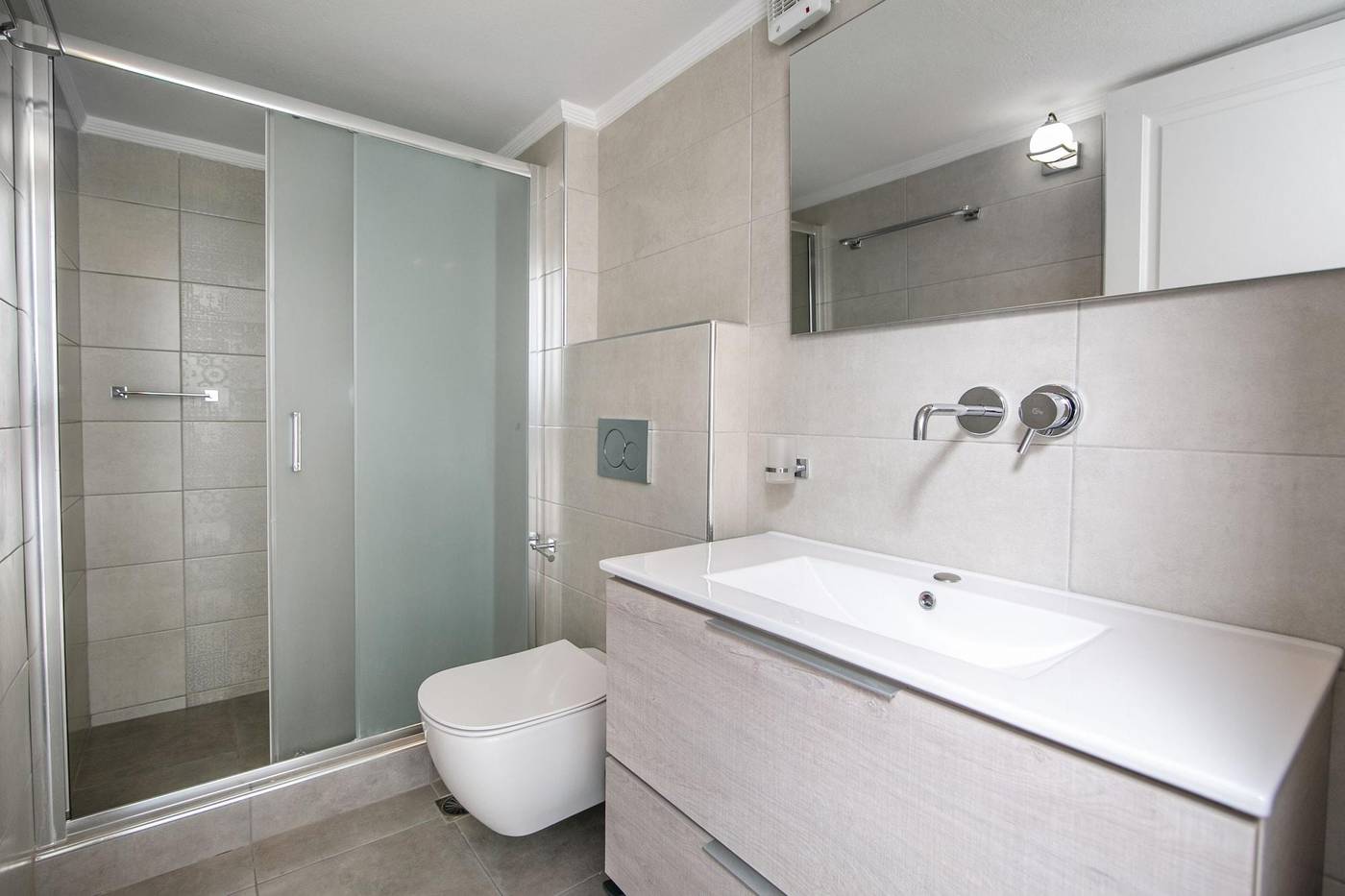 Abelonas-Retreat-Sunset-and-Sunrise-Lodgins-Room-18