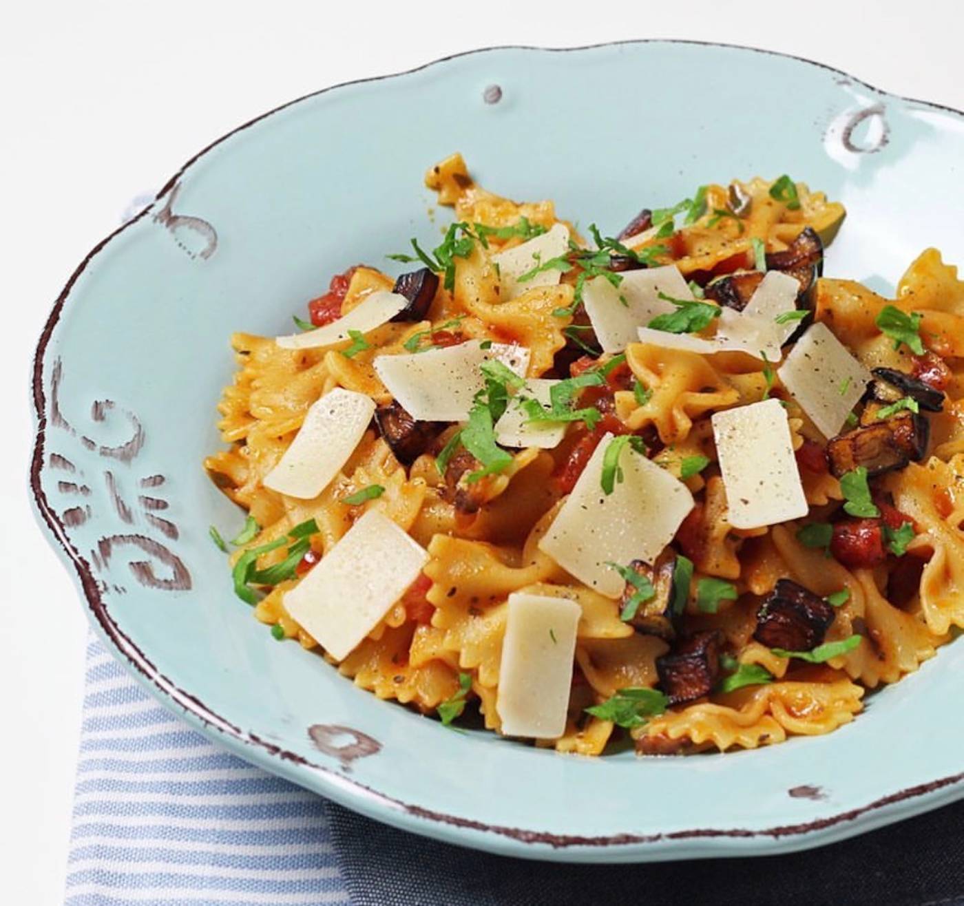 Bruskos-Hotel-and-Suites-Restaurant-40