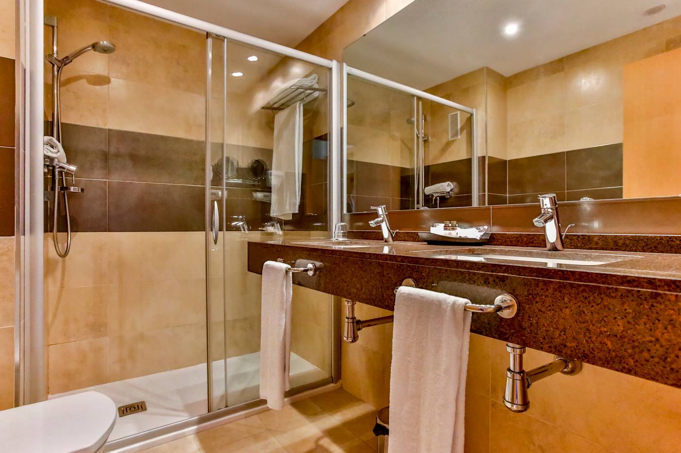 Desitges-Room-33