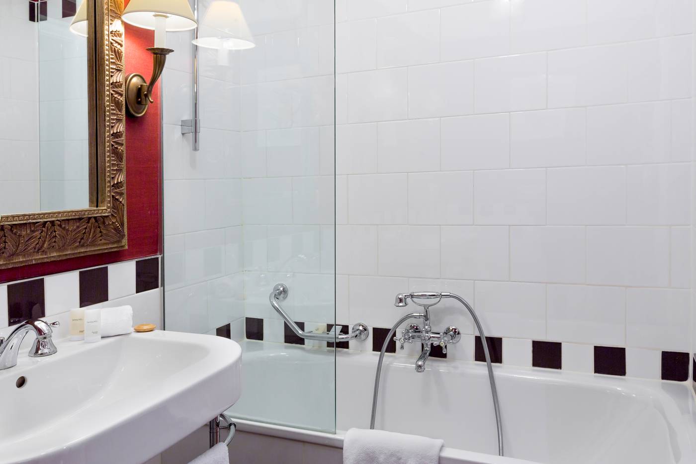 Kipling-Manotel-Room-22