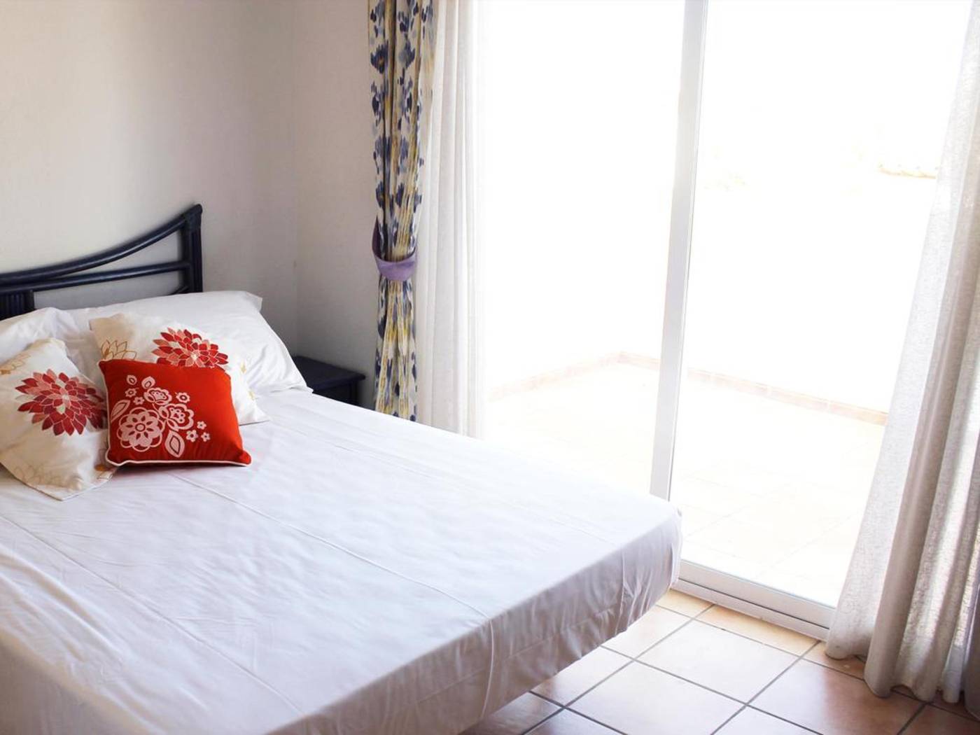 Puerta-del-Sol-Apartamentos-Room-14