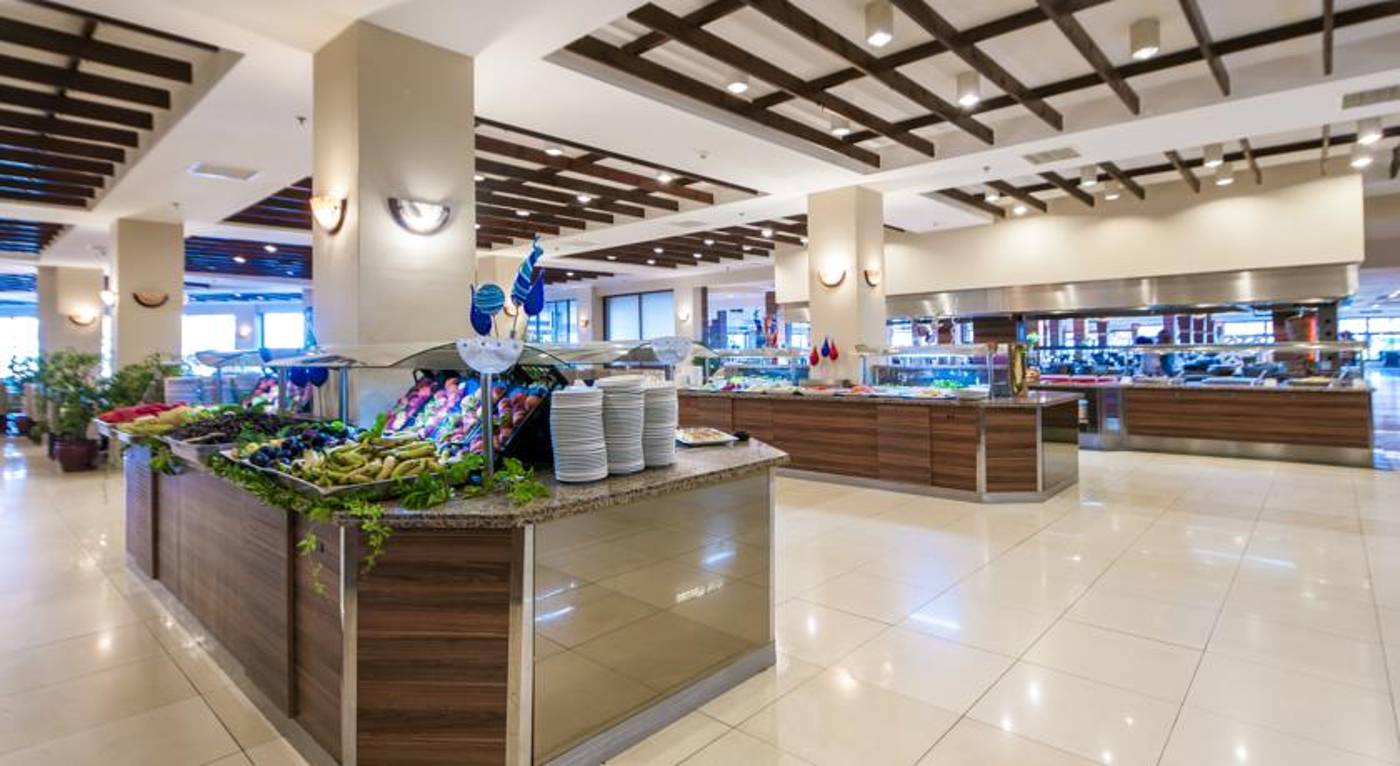 Club-Hotel-Turan-Prince-World-Select-Villa-Restaurant-53