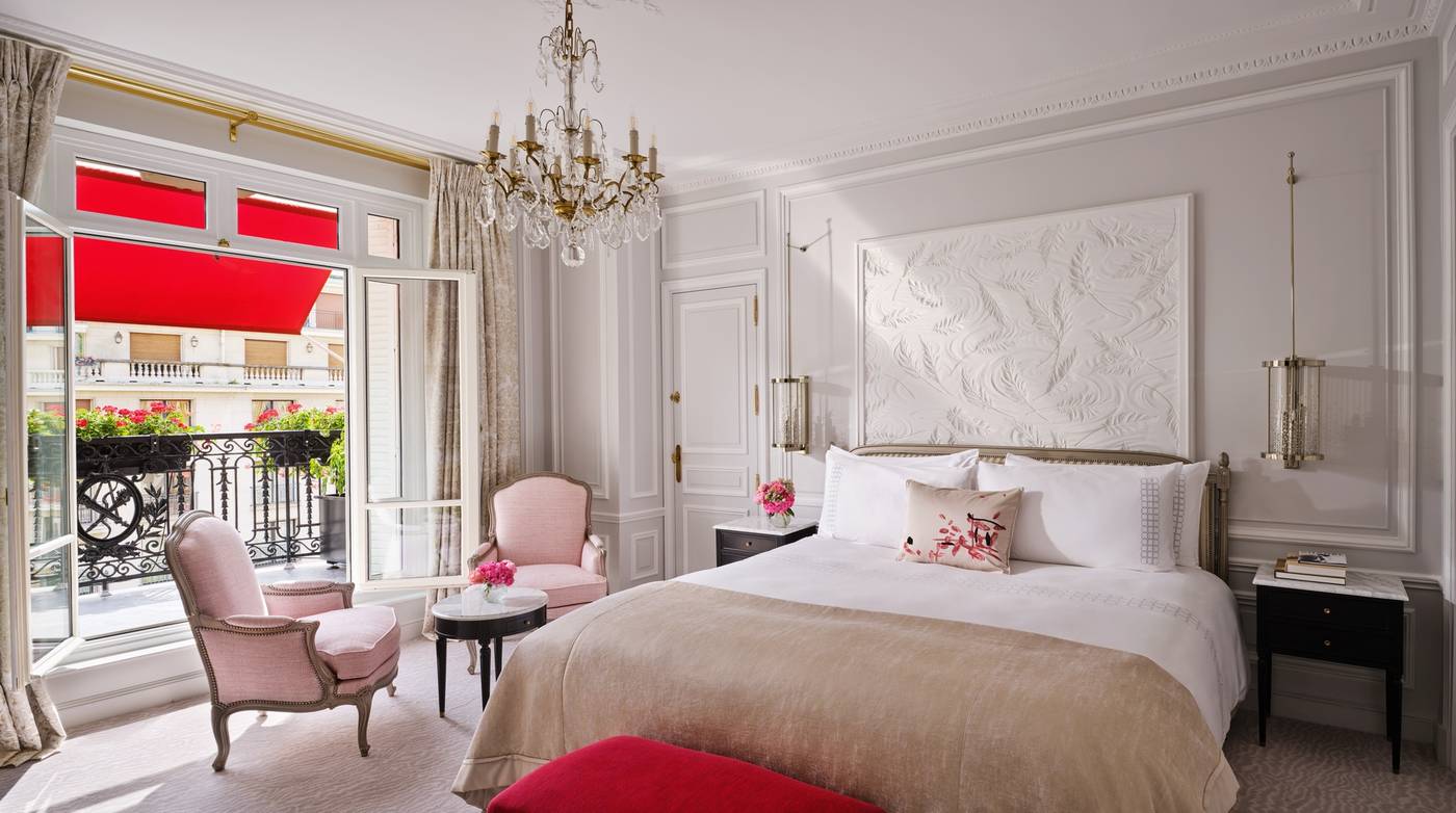 Hotel-Plaza-Athenee-Room-25