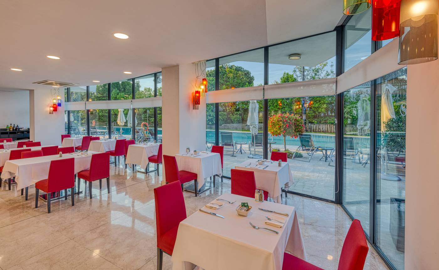 Senator-Banus---Adults-Recommended-Restaurant-37