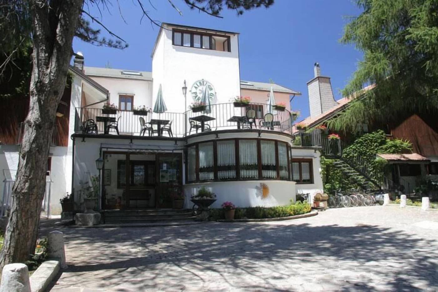 LH Albergo Paradiso-Italy-PESCASSEROLI-General view-8