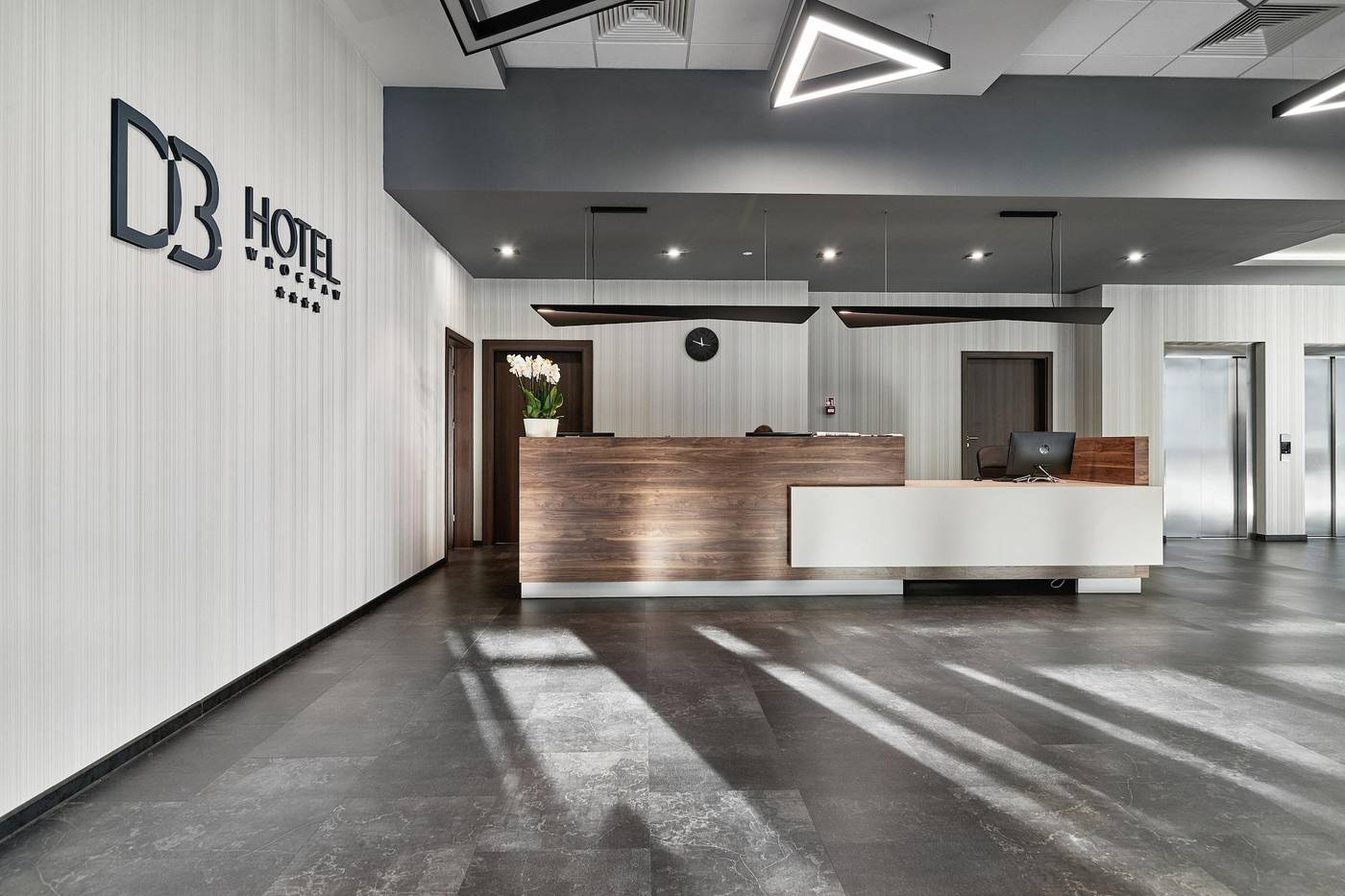 DB Hotel Wrocław-Poland-WROCLAW-Lobby-5