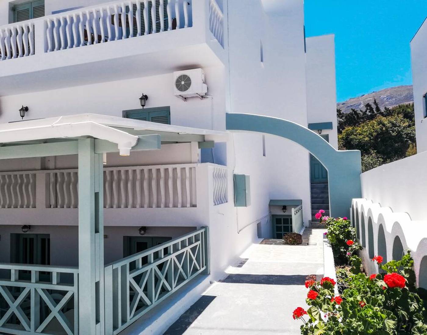 Villa-Kamari-Star-Lobby-2