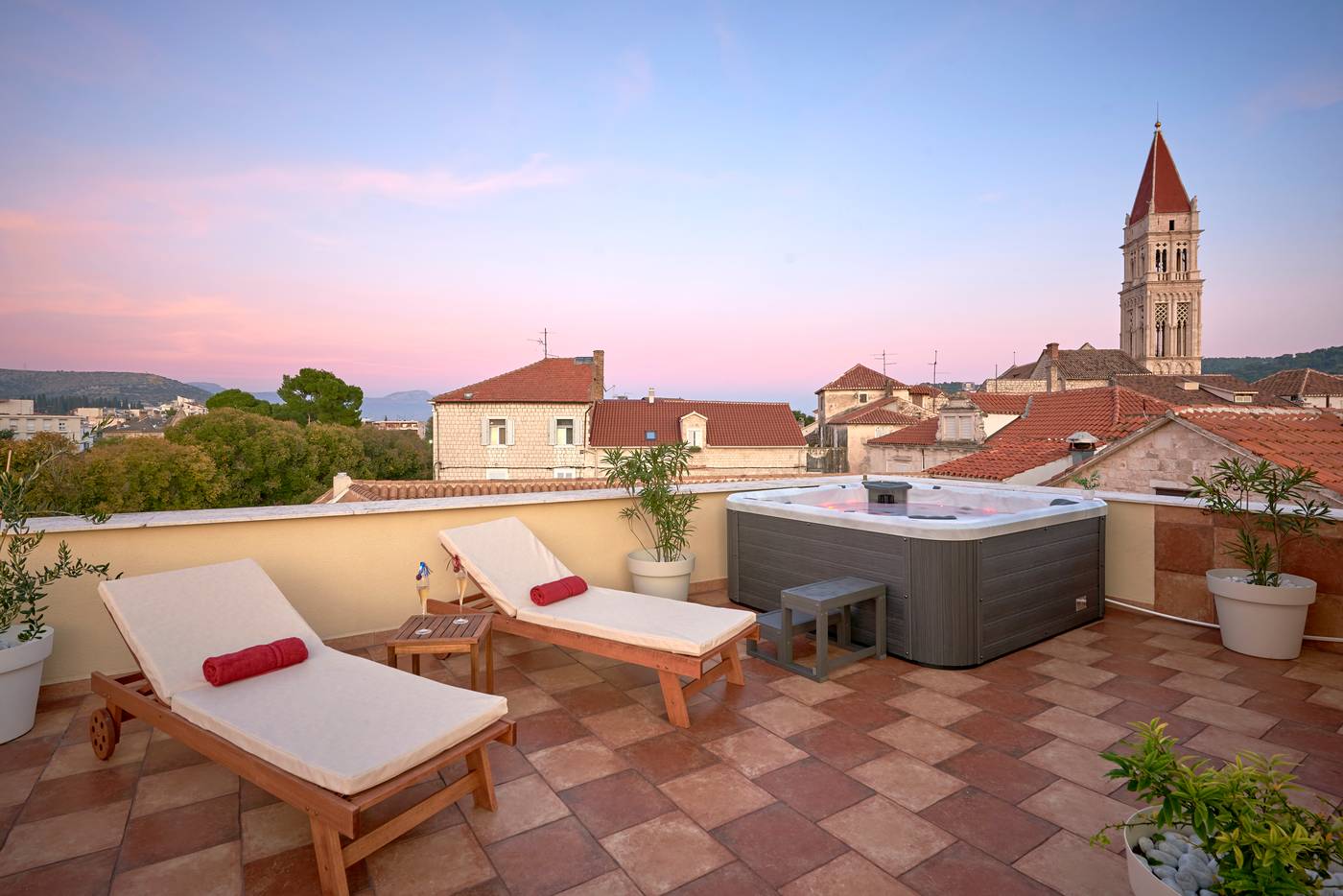 Palace-Derossi-Terrace-10