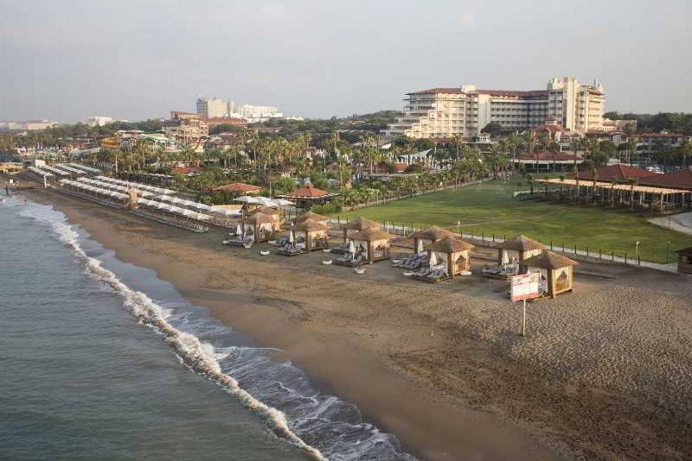 Bellis-Deluxe-Hotel-Beach-60