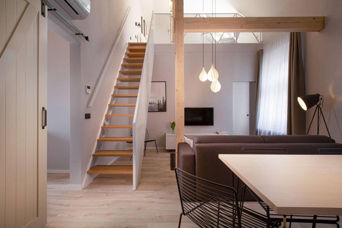 OREA-Place-Seno-Room-3