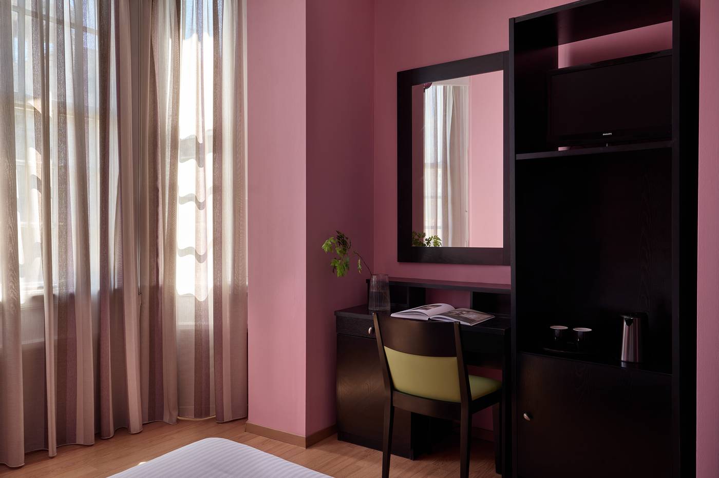 Delphi-Art-Hotel-Room-22