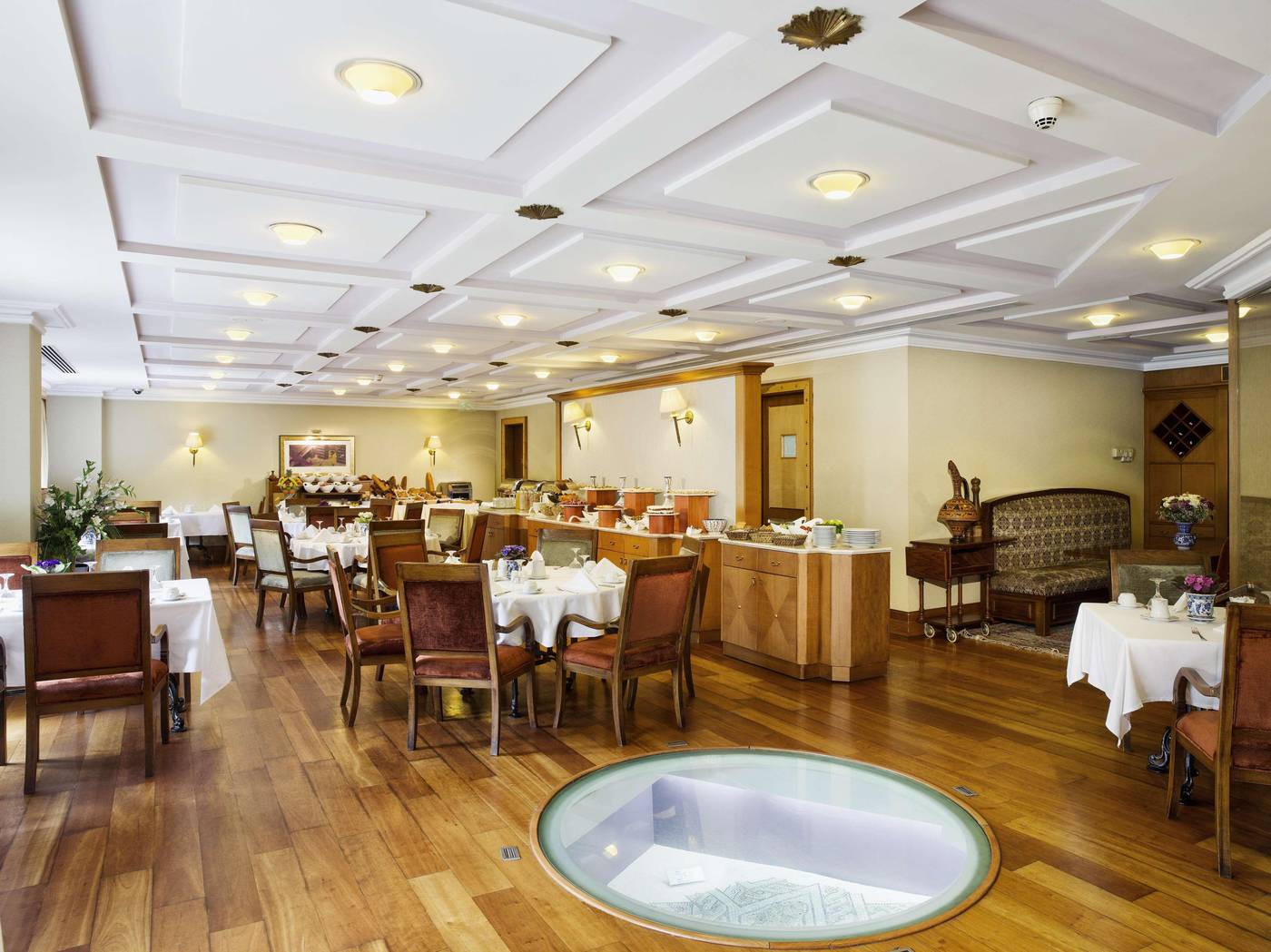 Eresin-Hotels-Sultanahmet-Restaurant-36