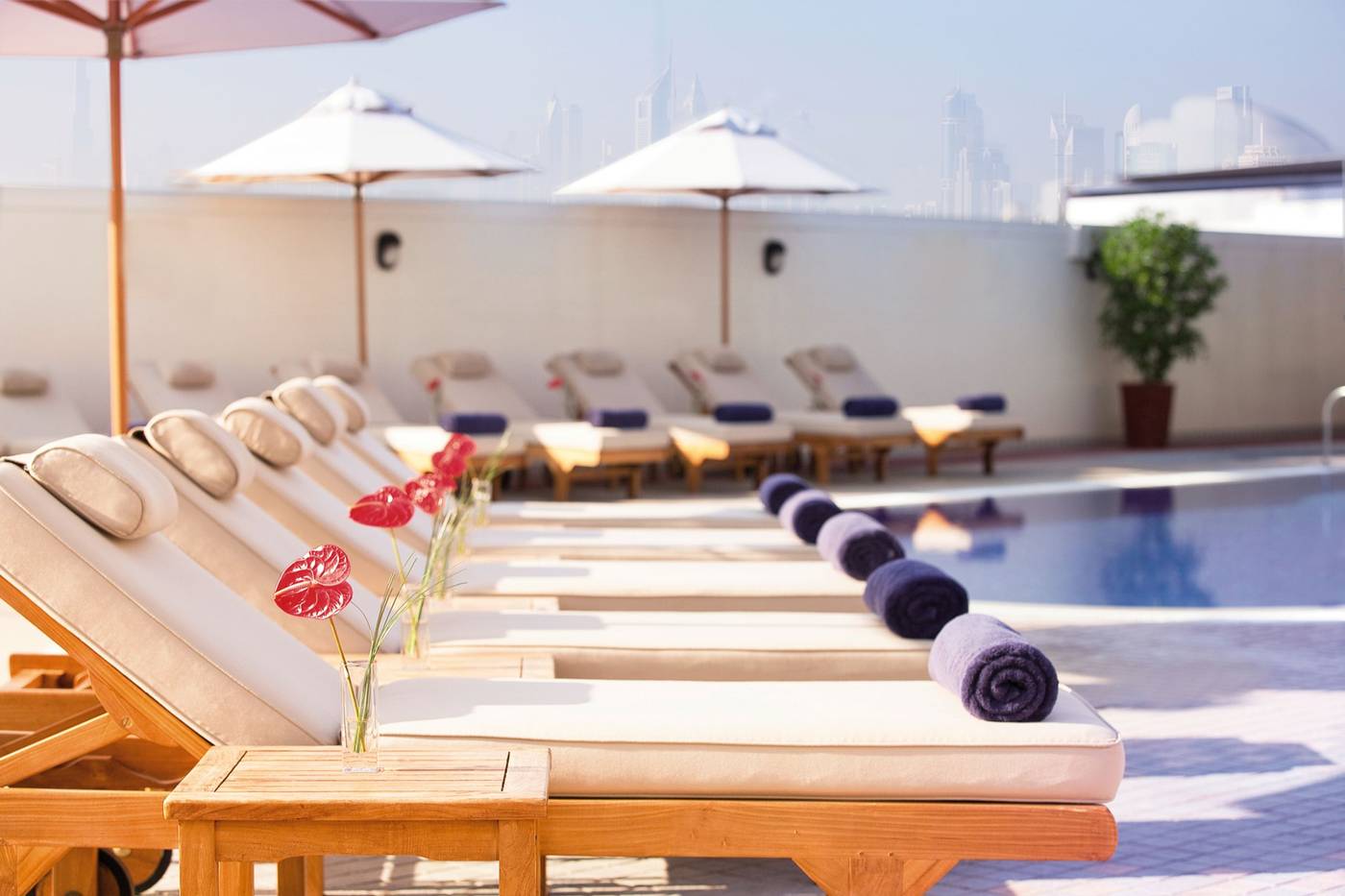 Movenpick-Bur-Dubai-Pool-12