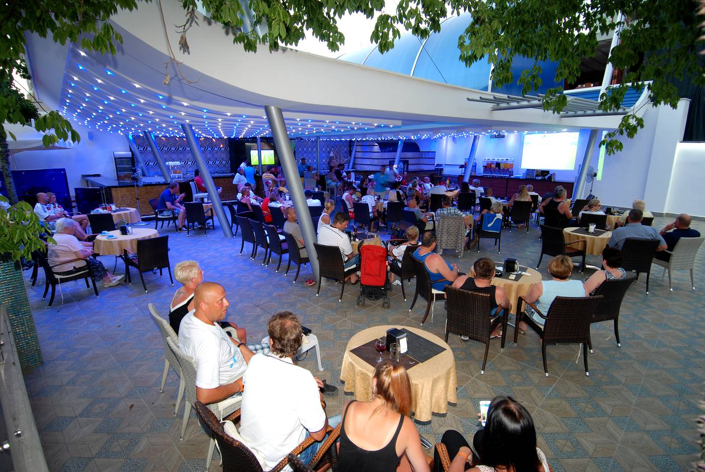 Grand-Zaman-Garden-Hotel-Bar-54