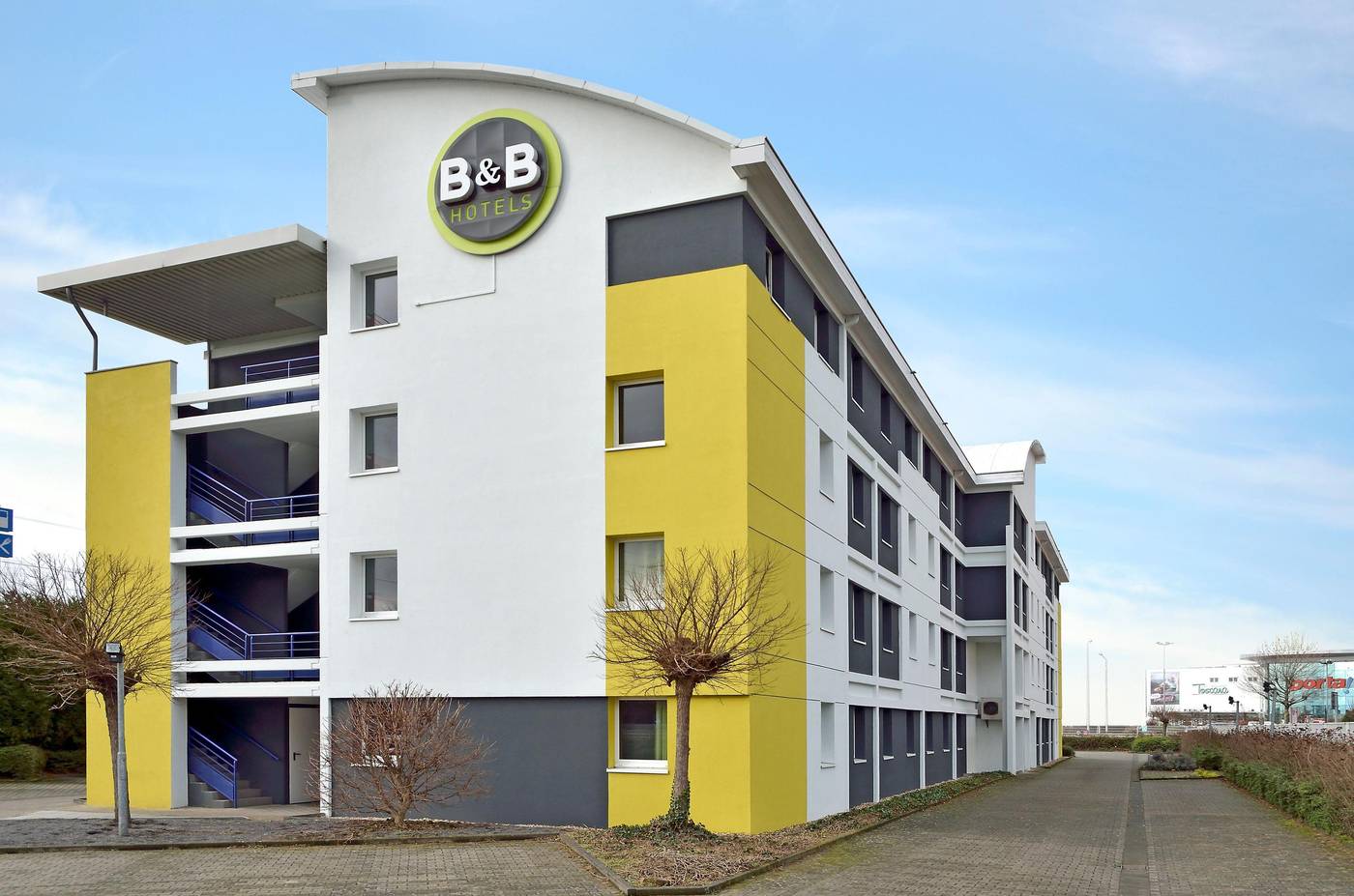 B-b-Hotel-Koln-frechen-General-view-2