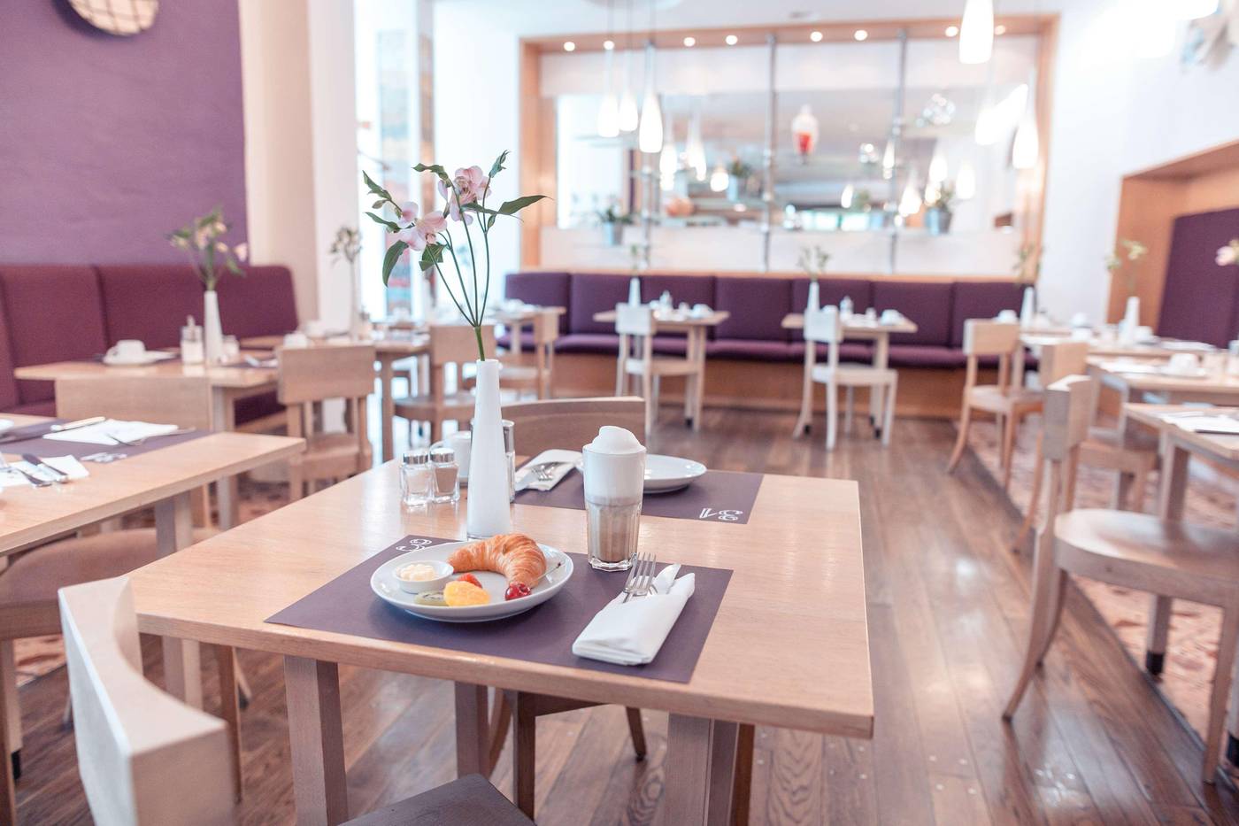 Hotel-Bleibtreu-Berlin-by-Golden-Tulip-Restaurant-43