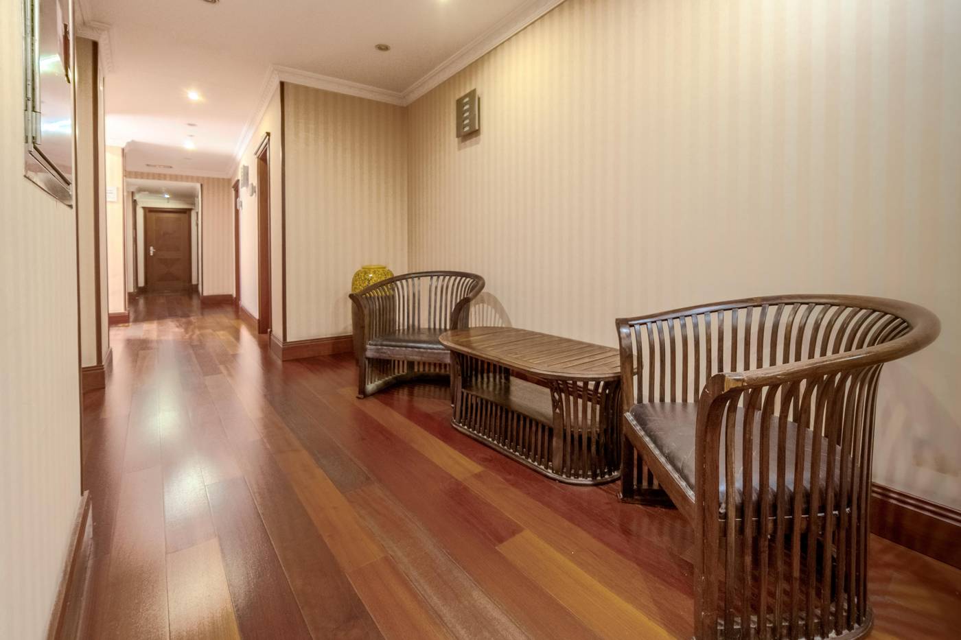 Lusso-Hotel-Infantas-Lobby-21