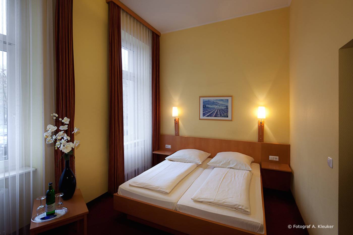 Air-in-Berlin-Hotel-Room-13