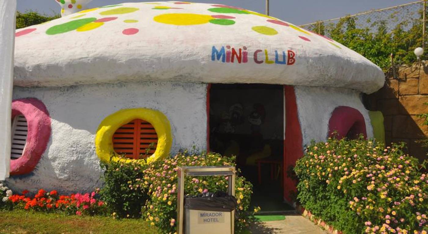 Aria-Resort---Spa-Hotel-Sports-and-Entertainment-40