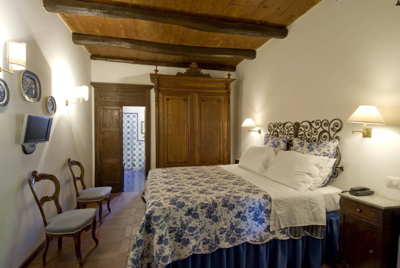 Hotel-Lucrezia-Room-4