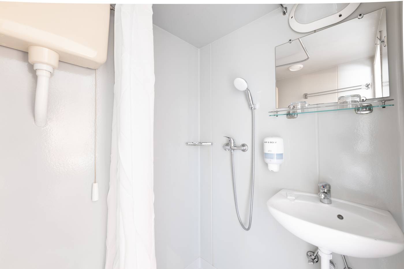 Fortuna-Boat-Hotel-Budapest-Room-26